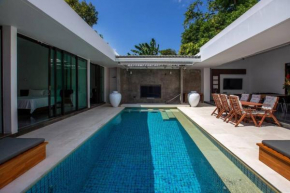 New Ultra Luxury Villa - Central Seminyak.